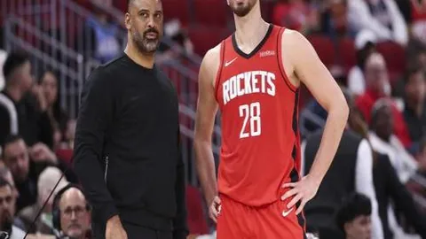 “冰河上的黄河‘钉冰者’”